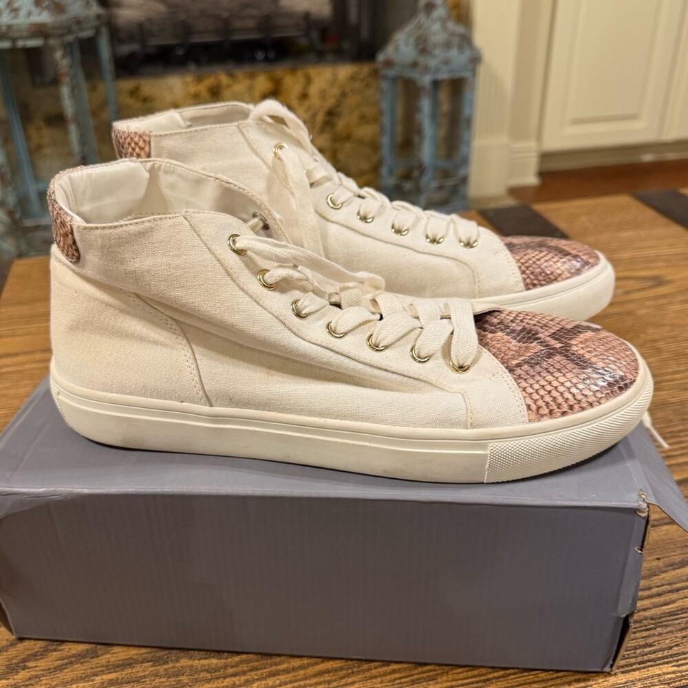 F22 - LOFT White High-Top Sneakers with Snakeskin Accent
